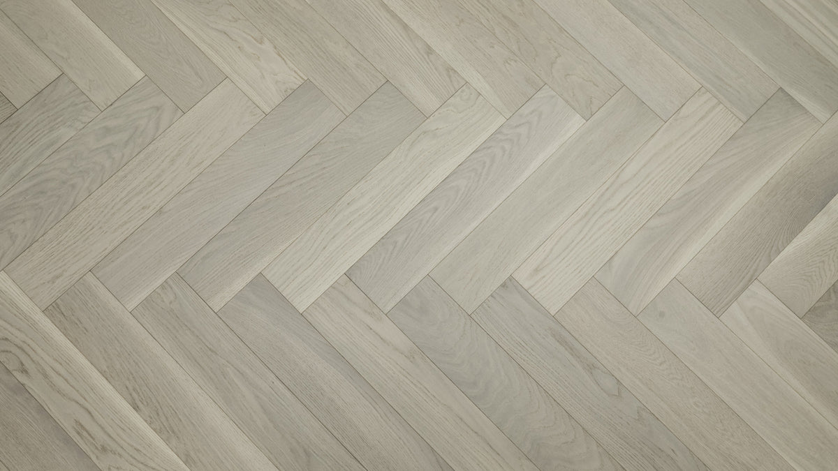 Ivory Glow (Pearl) American White Oak Herringbone 5″ engineered hardwood